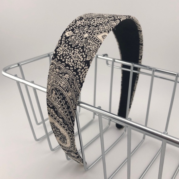 Silk Headband, New, Handmade - Blck and White Pattern - Picture 8 of 8